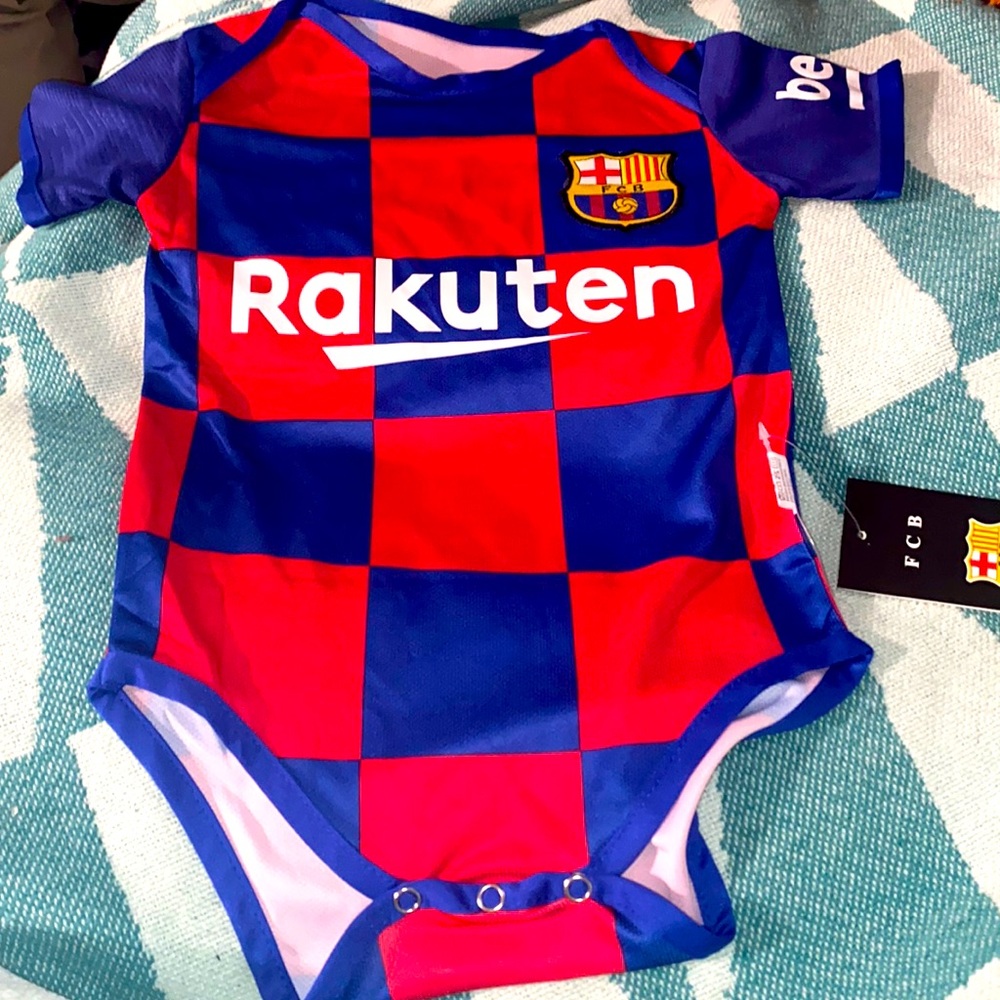 BRAND NEW‼️‼️‼️‼️‼️‼️ Messi #10 Barcelona infant bodysuit #soccerlegend